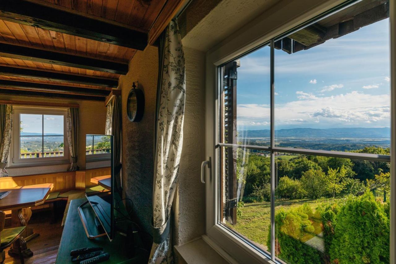 Cosy Hill Home Rucman With A Breathtaking View Zgornja Pohanca Экстерьер фото